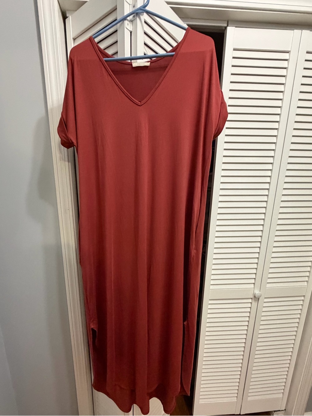 Women's V-Neck Maxi Dress - Rust Colored, Size Large.  Bought from a boutique.